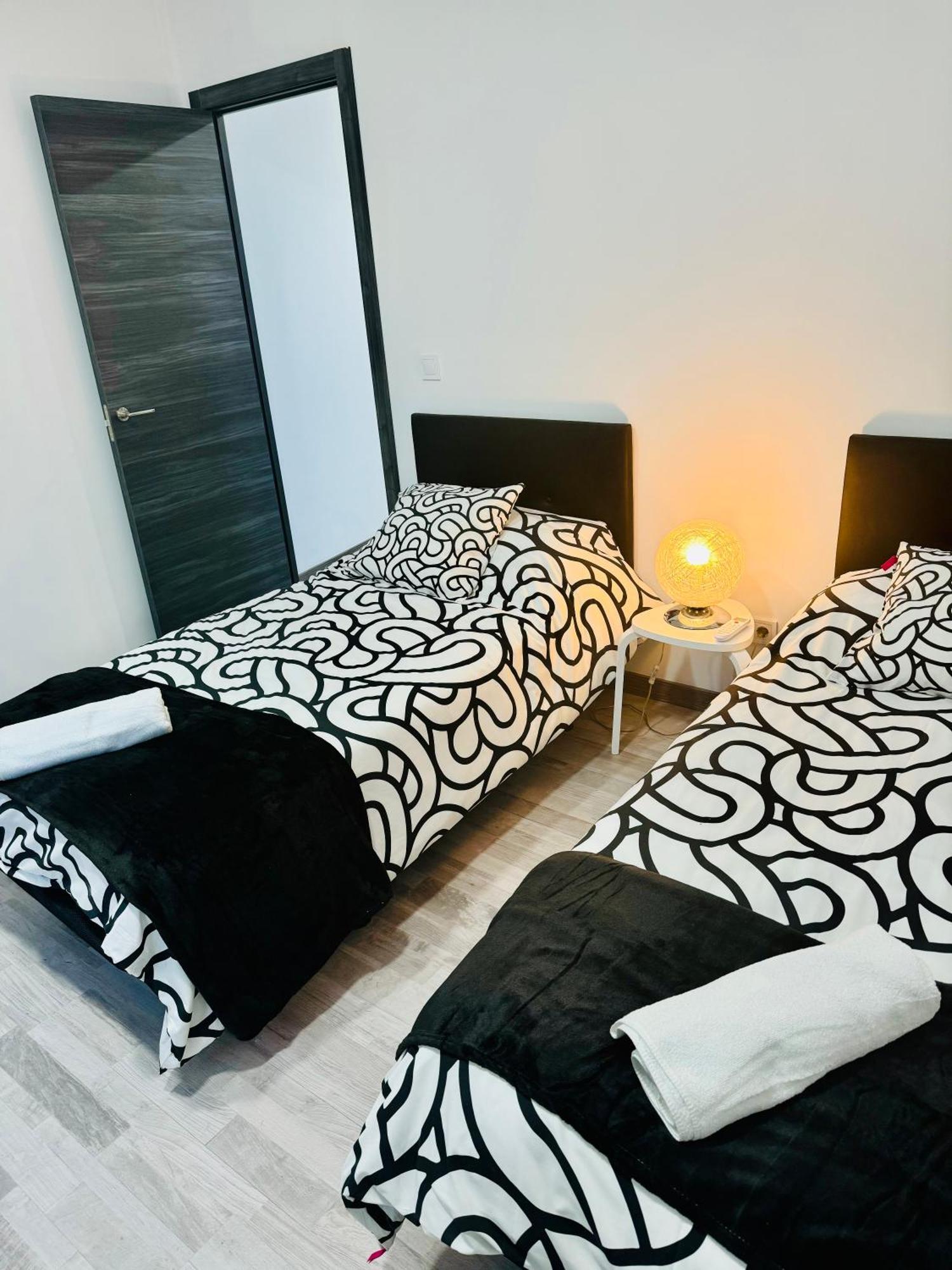 Duplex Th Sanse Norte 圣塞巴斯蒂安德洛斯雷耶斯 外观 照片