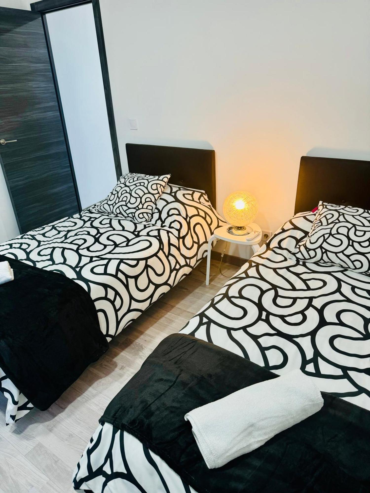 Duplex Th Sanse Norte 圣塞巴斯蒂安德洛斯雷耶斯 外观 照片