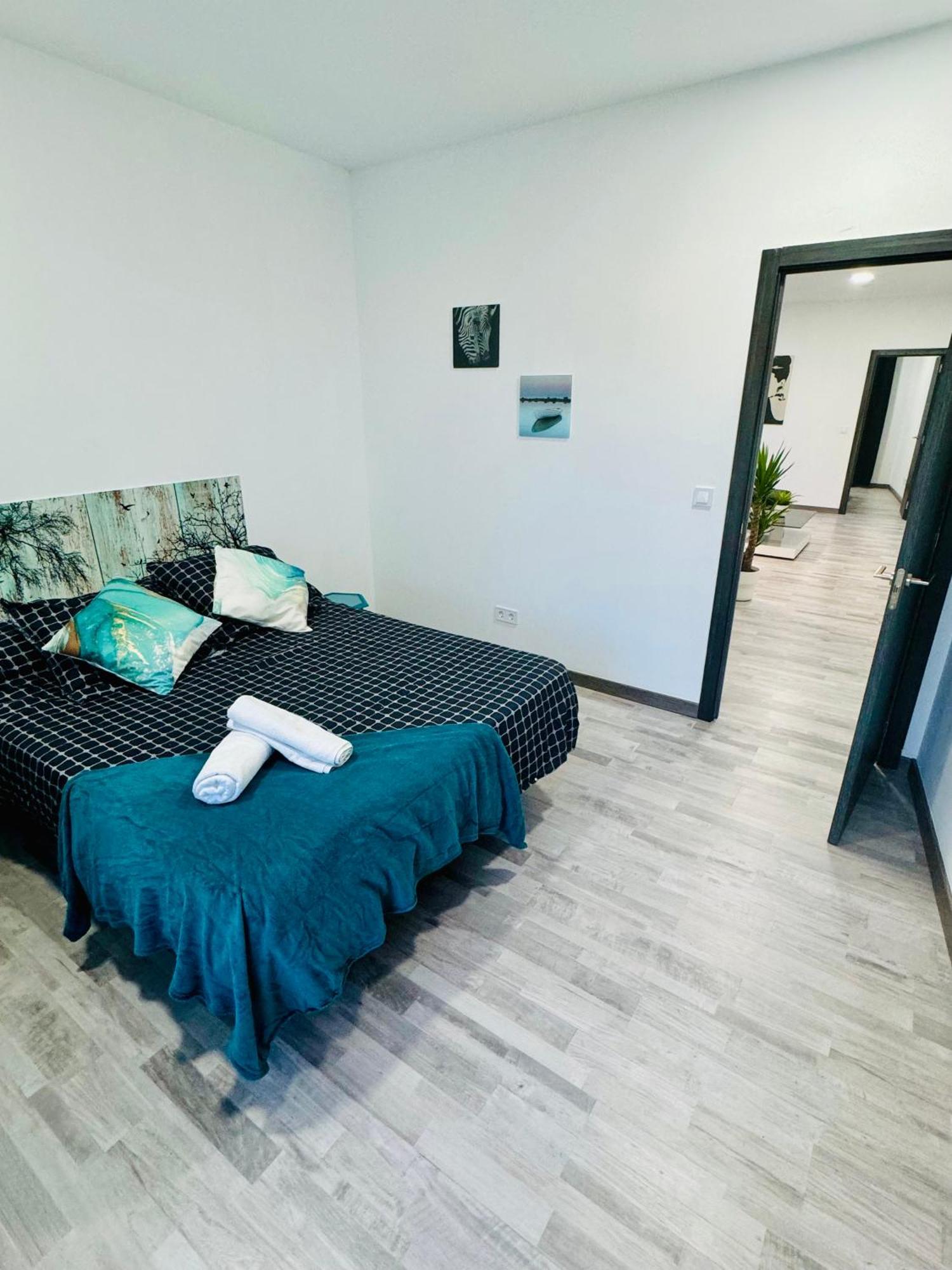 Duplex Th Sanse Norte 圣塞巴斯蒂安德洛斯雷耶斯 外观 照片