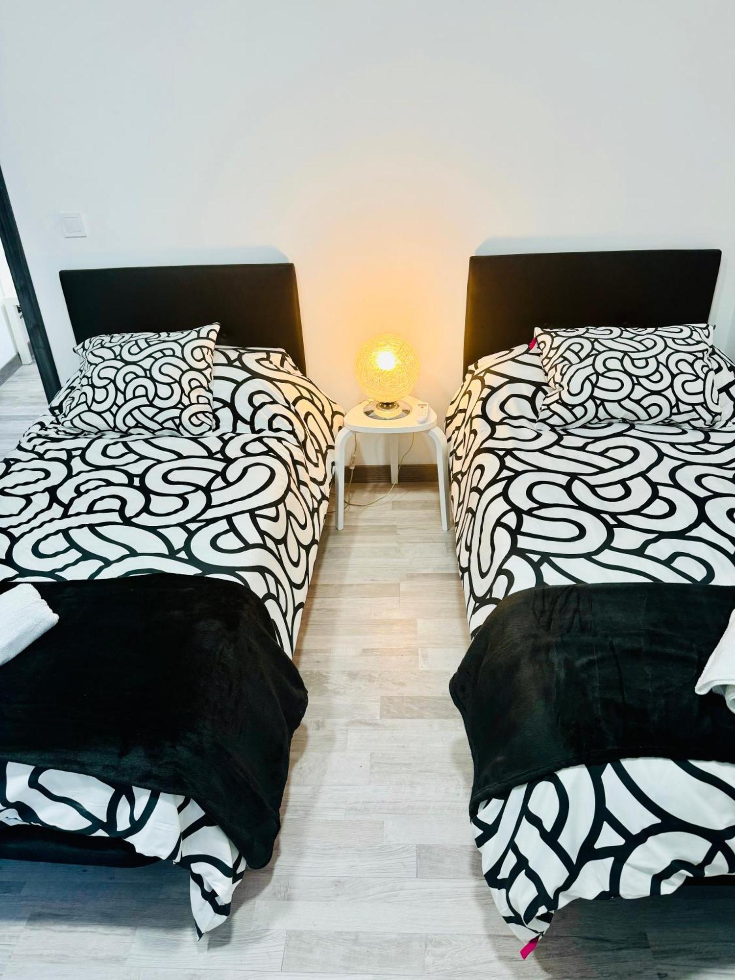 Duplex Th Sanse Norte 圣塞巴斯蒂安德洛斯雷耶斯 外观 照片